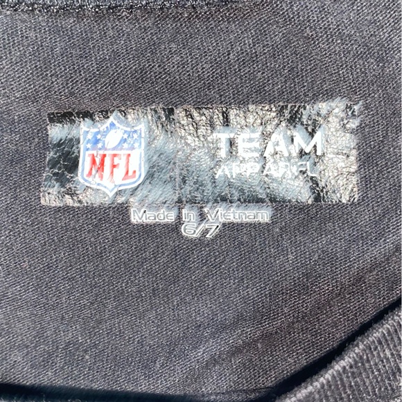 🦅 Philadelphia Eagles Girls Long Sleeve Tee | Size 6/7 | NFL Team Apparel 🖤💚🤍 - Picture 4 of 6